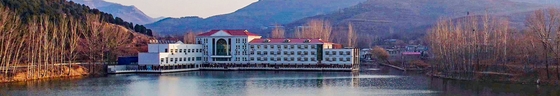 山东纽扣青少年教育基地